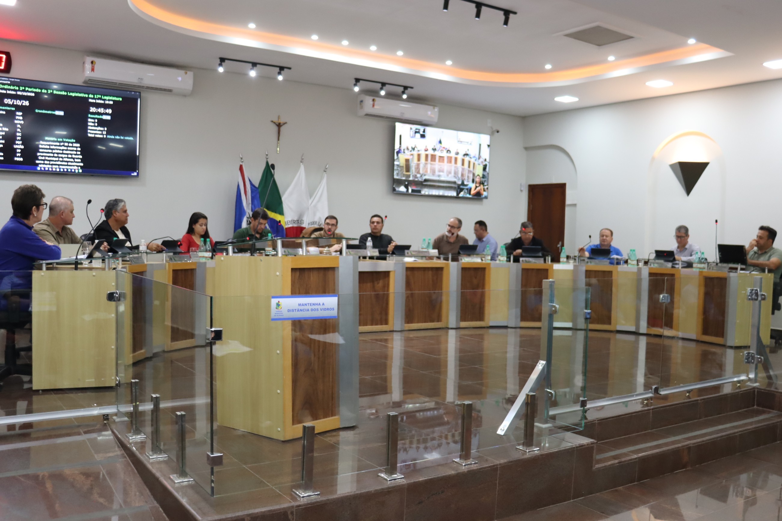Valorização dos profissionais da limpeza, moções e cobranças ao Executivo são destaque na 8ª reunião