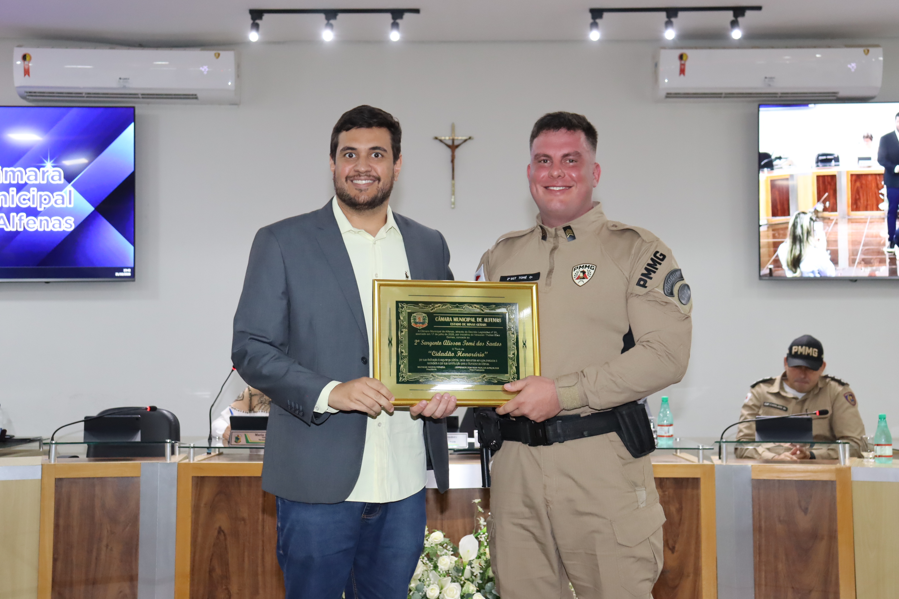 2º Sargento Alisson Tomé dos Santos recebe Título de Cidadão Honorário