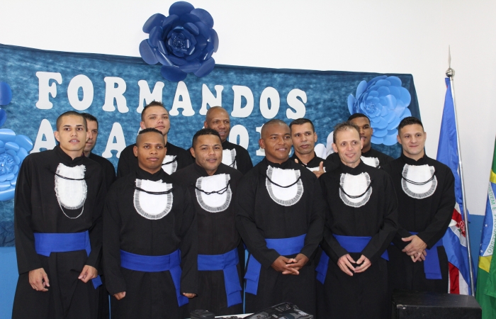 Formatura de presos recuperandos na APAC de Alfenas