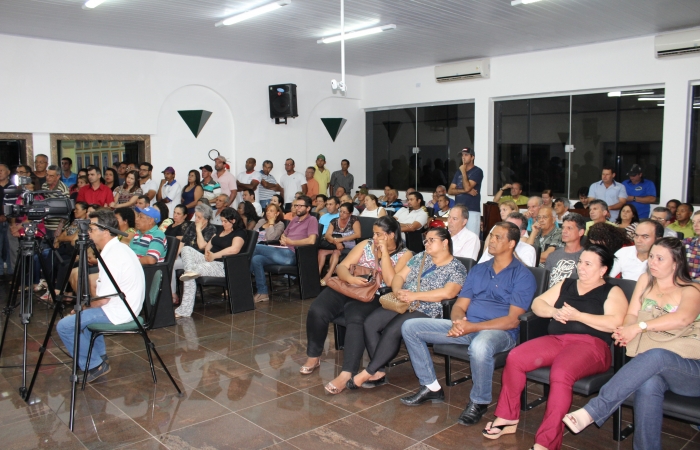 Feirantes e autoridades discutem juntos melhorias para as feiras livres