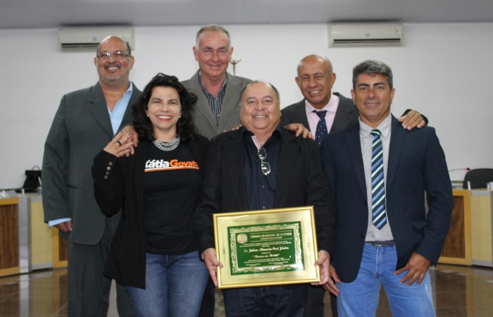 Julian recebe diploma de Honra ao Mérito